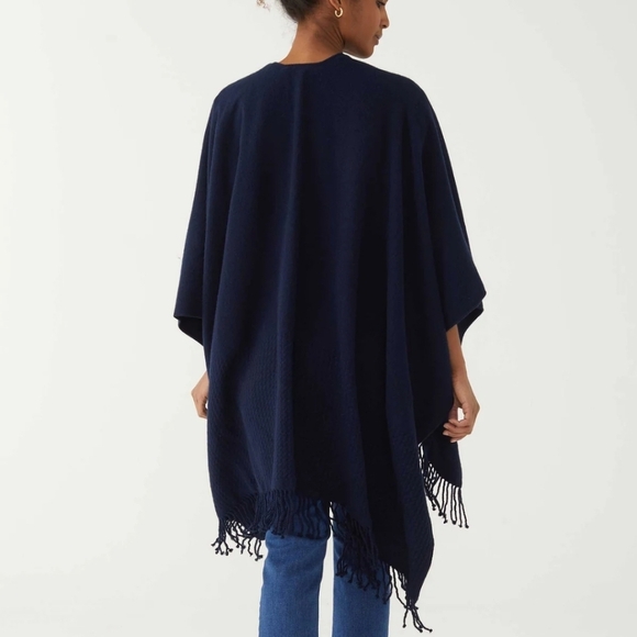 MerSea Navy Classic Travel Wrap Like New - Picture 3 of 9